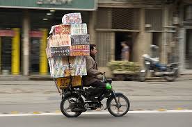 A worker on a delivery bike: independent contractor or employee?