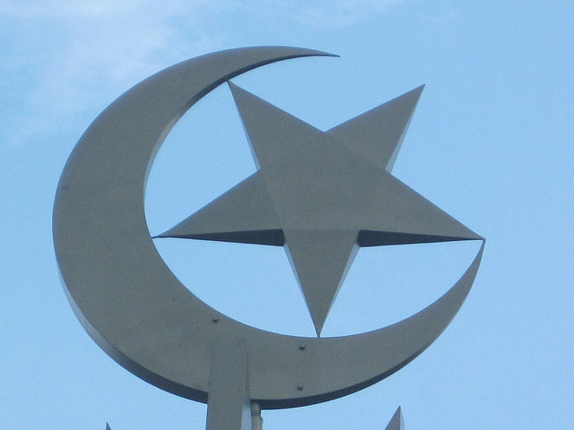 mosque crescent star.jpg