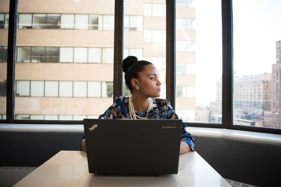 woman-sitting-at-computer